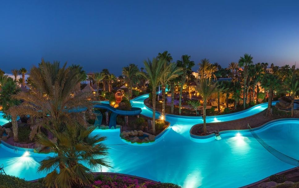 Басейн Фото