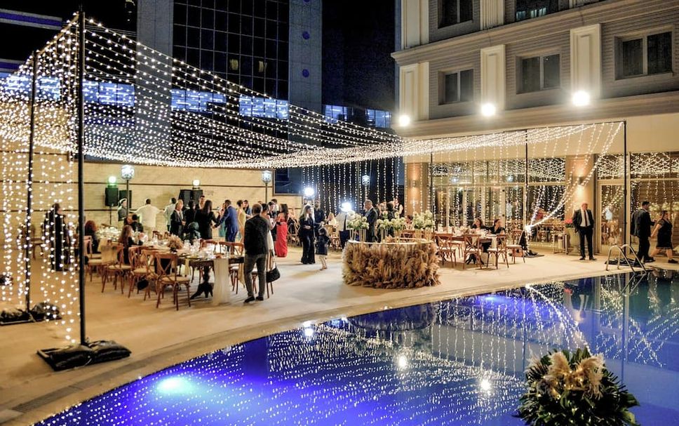 Басейн Фото