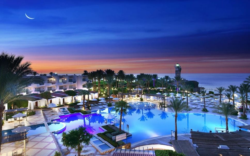 Басейн Фото