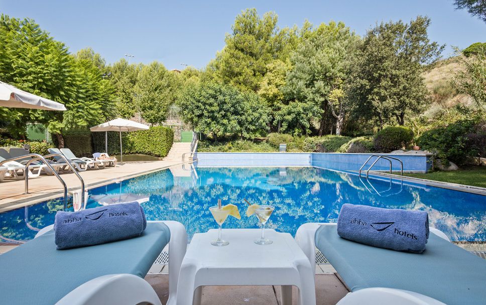 Басейн Фото